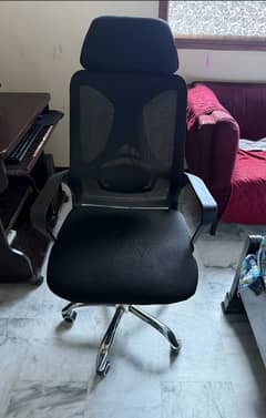 Computer chair / executive chair