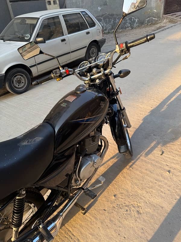 Suzuki GS 150 SE 2022 | Like New | 10,000 km Driven | For Sale 4