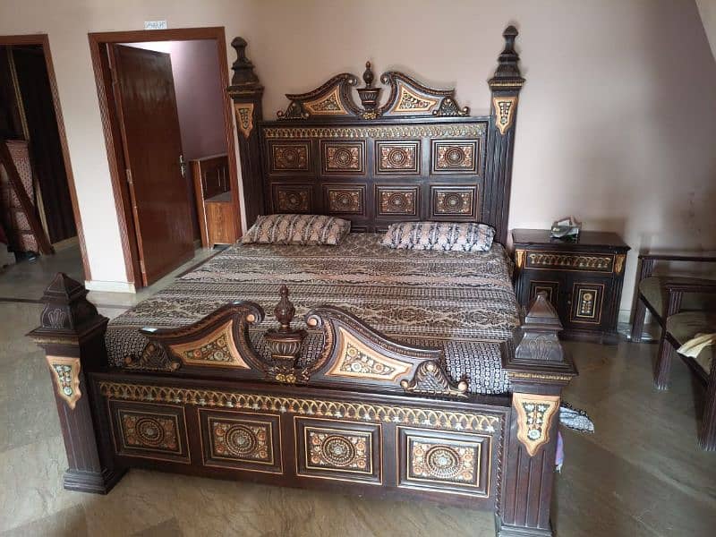 Chinioti wooden bed 7