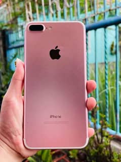 iPhone 7 plus 128 GB my WhatsApp number 03411594804