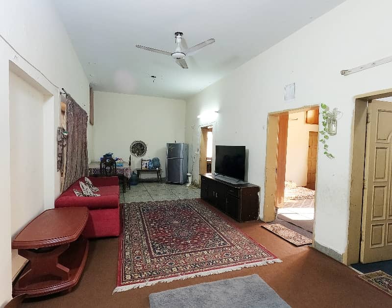 Prime Location House For Sale Is Readily Available In Prime Location Of Allama Iqbal Town - Mehran Block 20