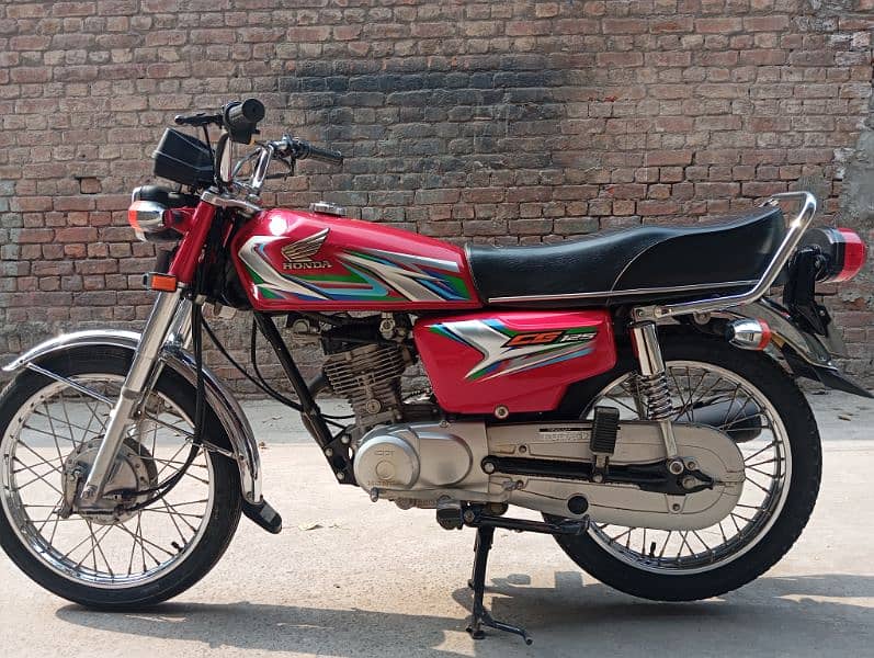 Honda CG125 6