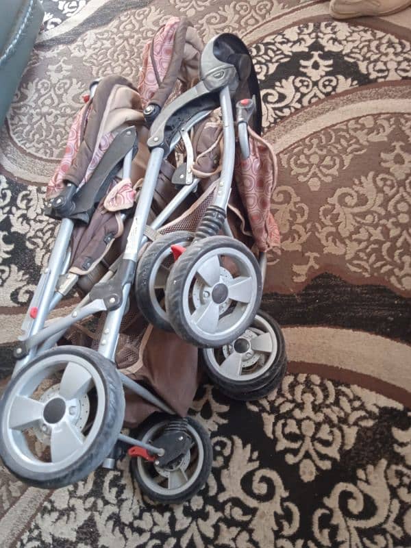 Kids stroller double seater for sale import bay Kuwait 3