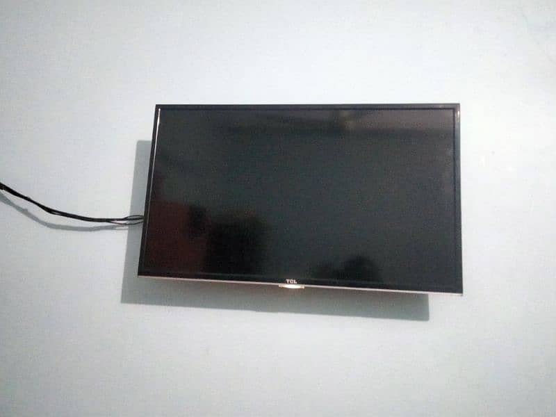 32 inch LED TCL for sale 3