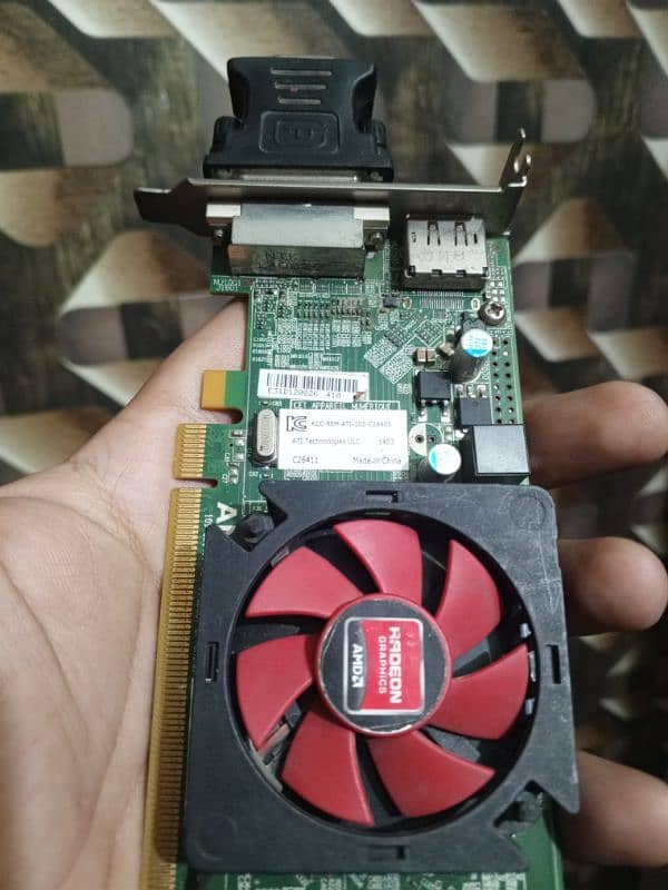 1 Gb graphic card Amd HD 7000 series 3