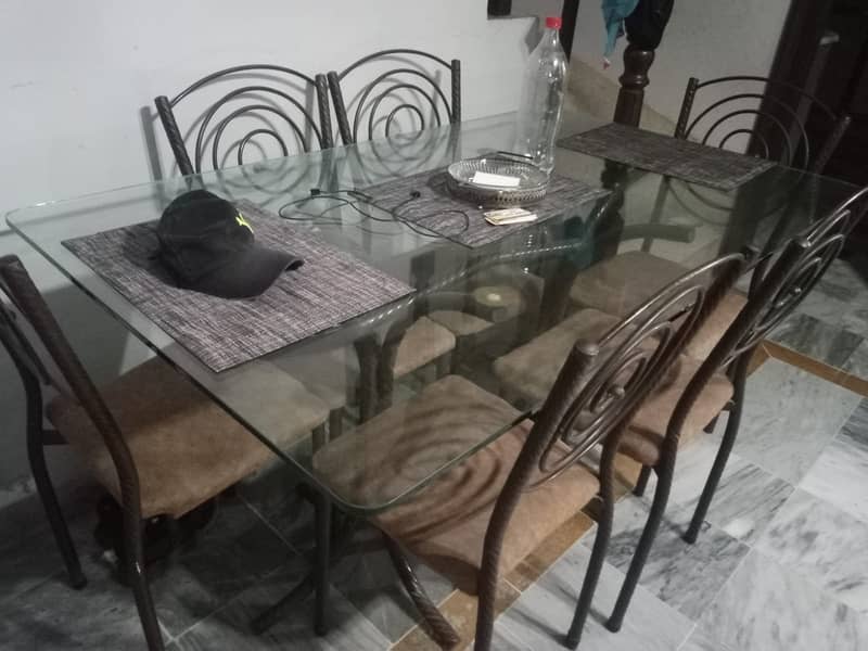 Dining table new condition johar town lahore 2