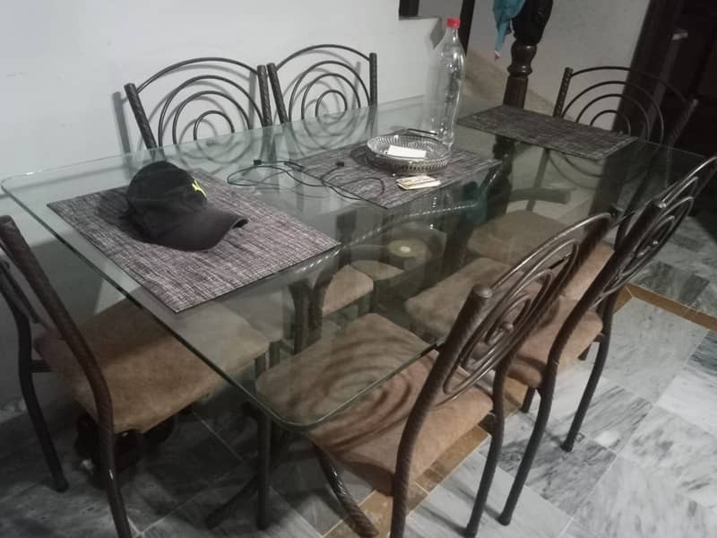 Dining table new condition johar town lahore 3