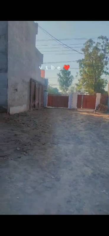 15 Marla private land just in 4500000 raiwind road near umt signal 4