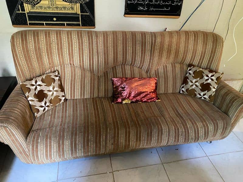 sofa for sell 1