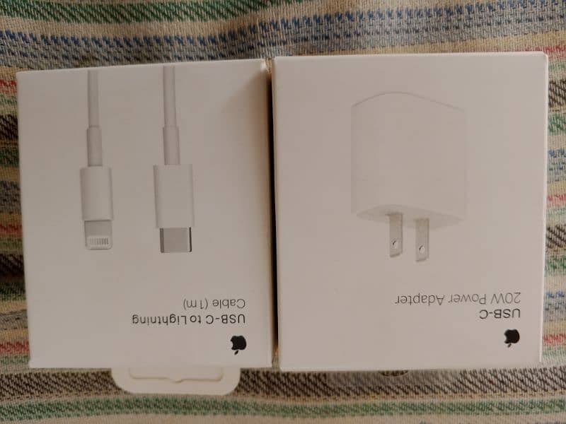 apple charger No (0326)(1921261) 3