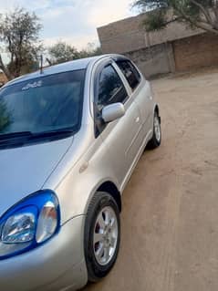 Toyota Vitz 2000