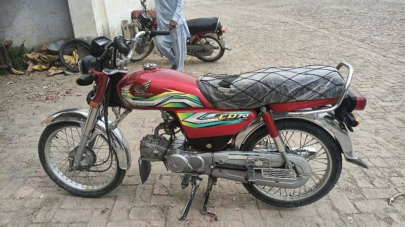 Hond CD 70 cc Model 2023 . 6