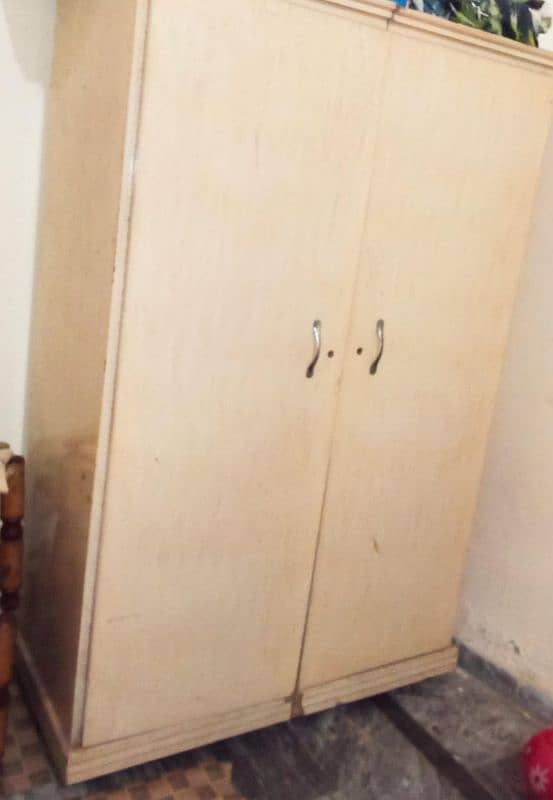 skin wooden wardrobe with good height 6