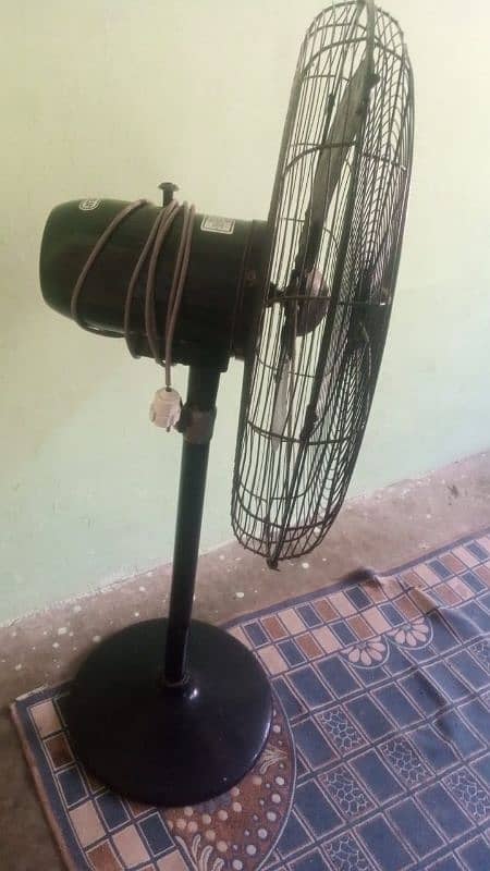 pedestal fan for sale 1