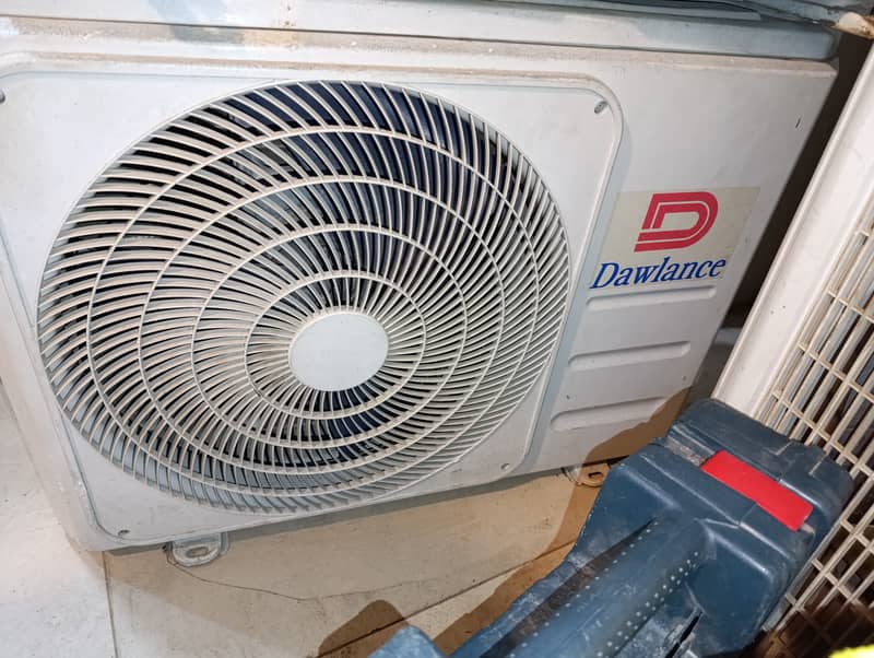 dc inverter ac dawlance 1 ton/split ac 3