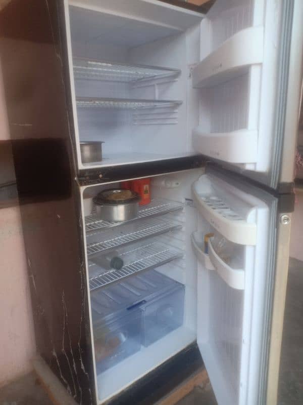 fridge okk hal chal raha han okk hn 7