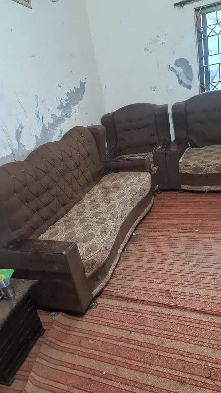 urgently sale sab say sasta sofa 4