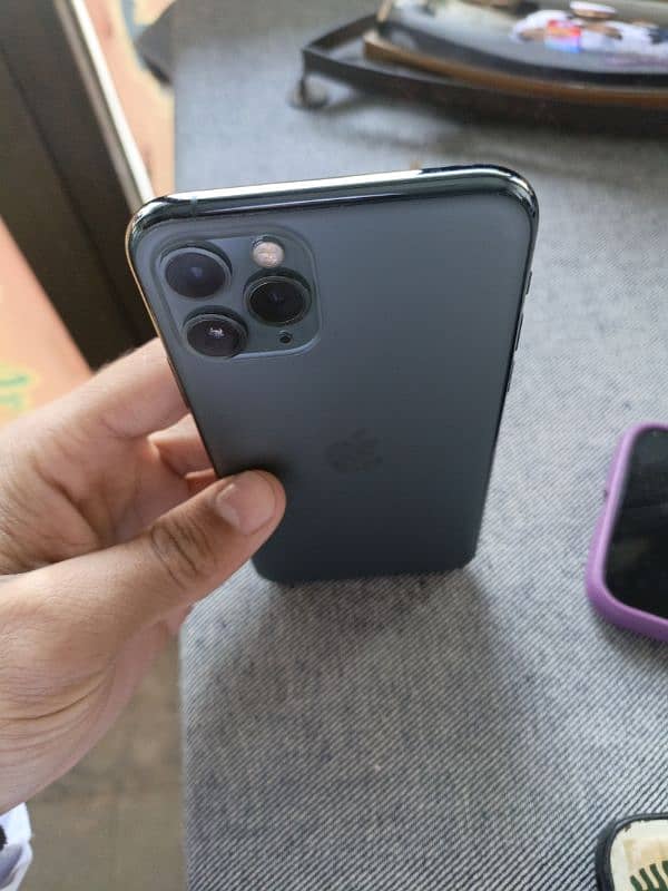 I phone 11pro 4