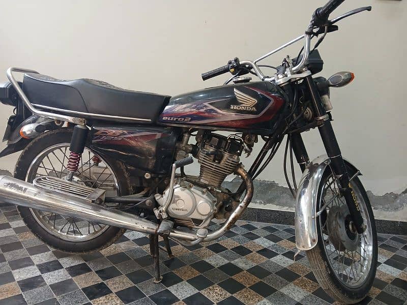 Honda CG125 Argent sale 112000 (0323:411'8535 1