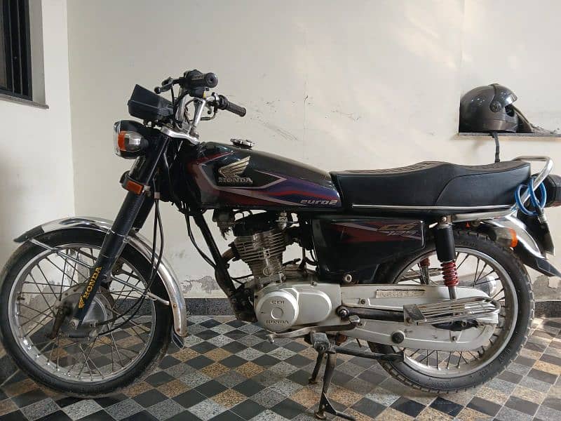 Honda CG125 Argent sale 112000 (0323:411'8535 3