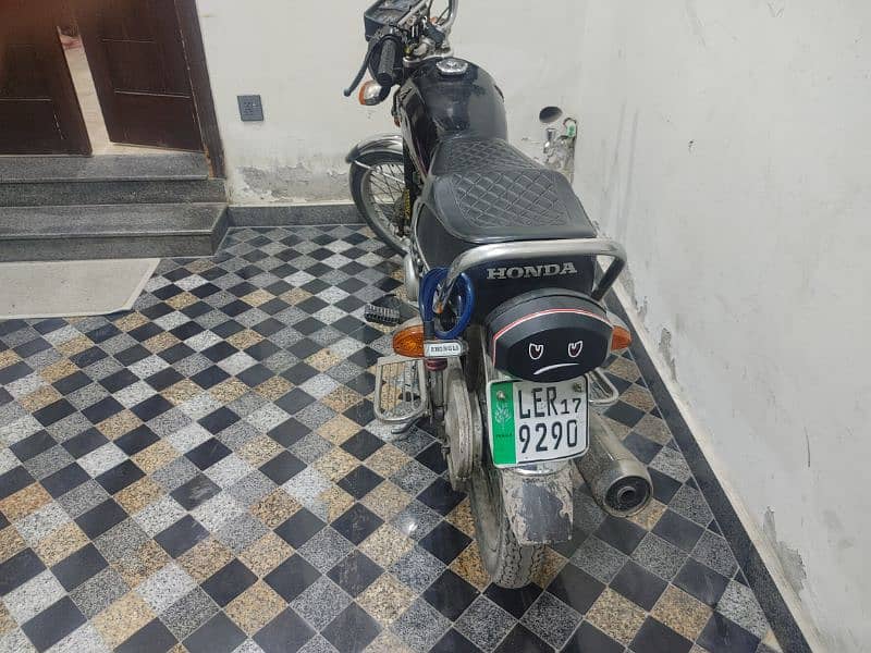 Honda CG125 Argent sale 112000 (0323:411'8535 7