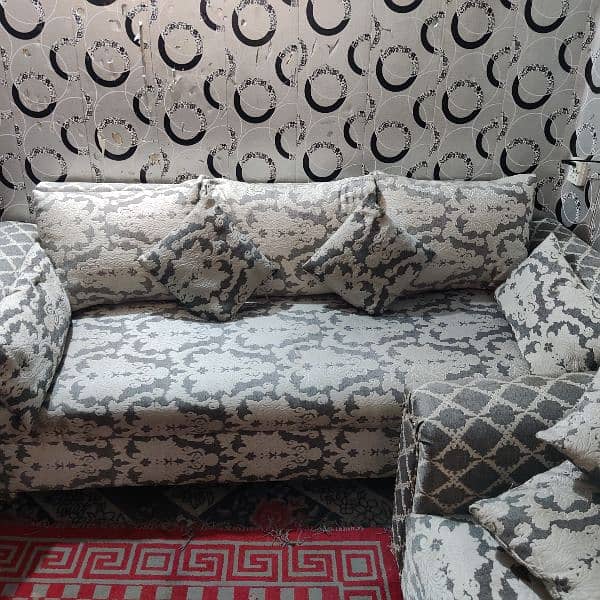 5  seater sofa set 9