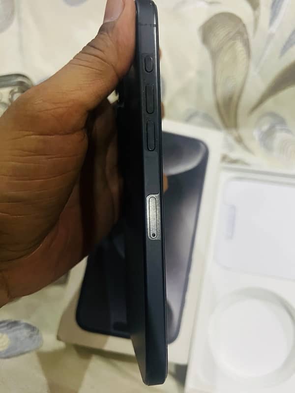 I phone 15 pro max black factory unlock 4