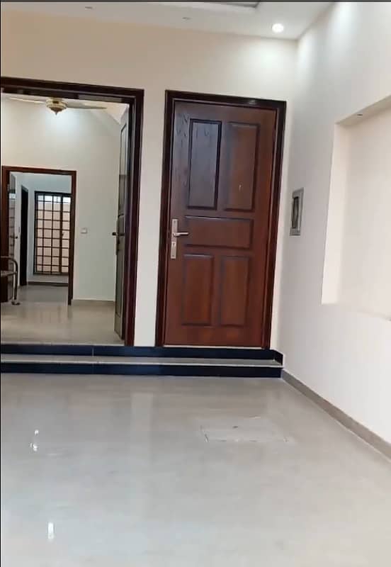 5 MARLA HOUSE FOR RENT IN M8 SECTOR B2 BLOCK LAKE CITY LAHORE 5