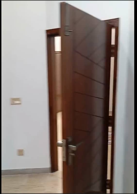 5 MARLA HOUSE FOR RENT IN M8 SECTOR B2 BLOCK LAKE CITY LAHORE 20