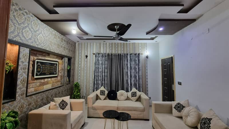 5 Marla Modern Home in Bahria Town - Sector D - BB block 3