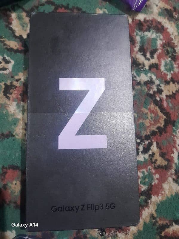 Z flip 3 8 rom 128gb 4