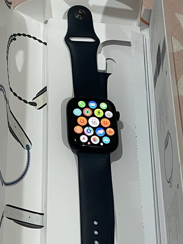 Apple smart watch series 9 Midnight 4