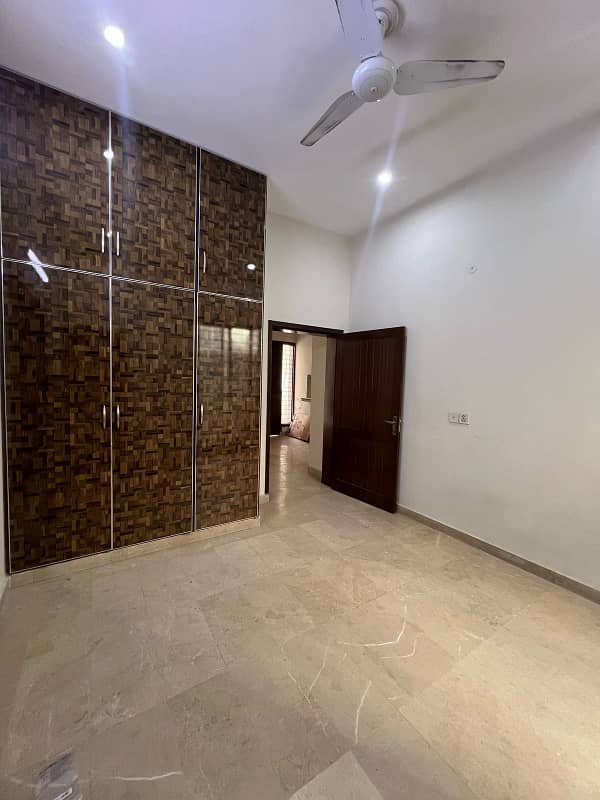 5 Marla Upper Portion for Rent In Johar Town Near Emporium Mall 4