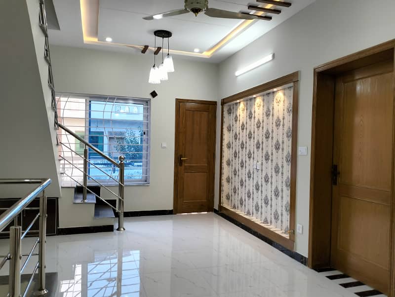 4 Marla 25 X 40 Full House For Rent In G-13 Islamabad 11