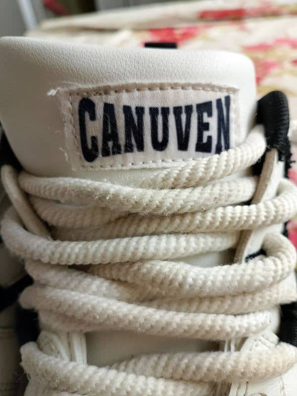 Canuven Shose 2