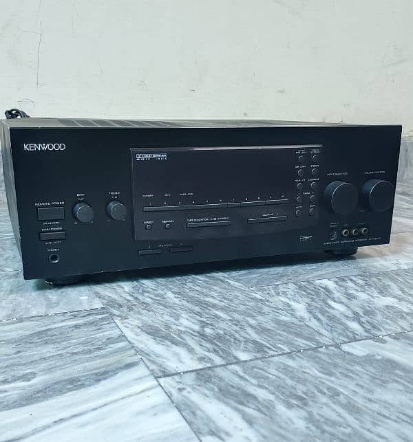 Kenwood 7 Channel Hifi Amplifier 220 volts. Read ad 0