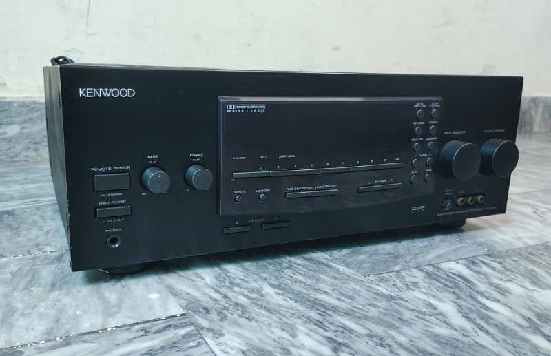 Kenwood 7 Channel Hifi Amplifier 220 volts. Read ad 1