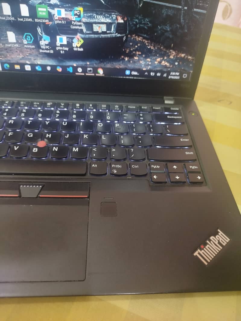 core i7 , 7 generation , 20 gb Ram , 512 ssd , T470s 4