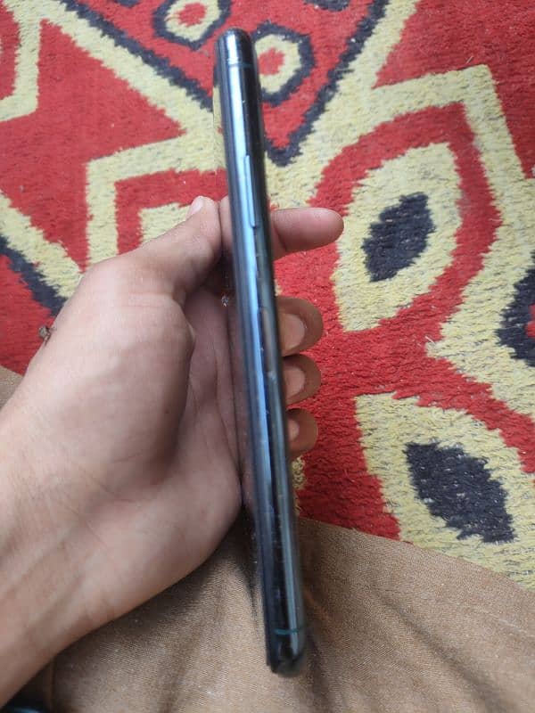 iPhone 11 pro max 64 GB 100 health e SIM working back break 1