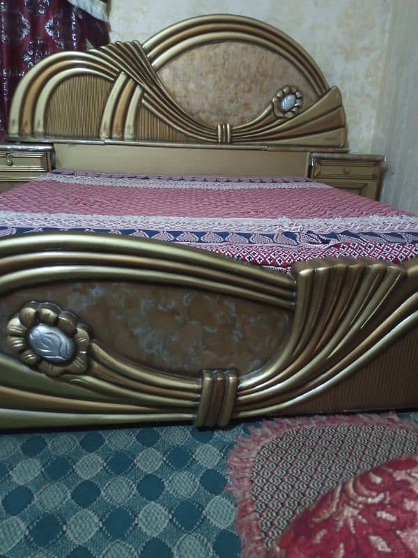 wooden bed with dressing table 0