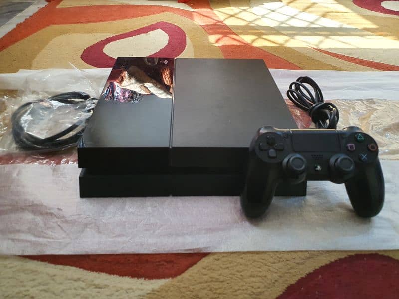 Ps4 fat 1100 model 10/10 2