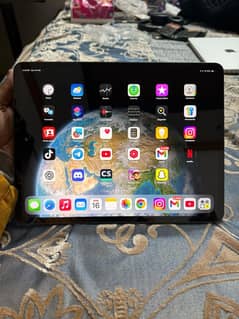 Ipad Pro M1 ( 16Gb & 1 TB Storage )