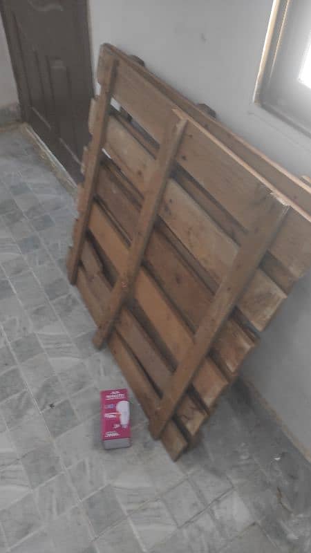 Single bed for sell (low price) negotiable 1