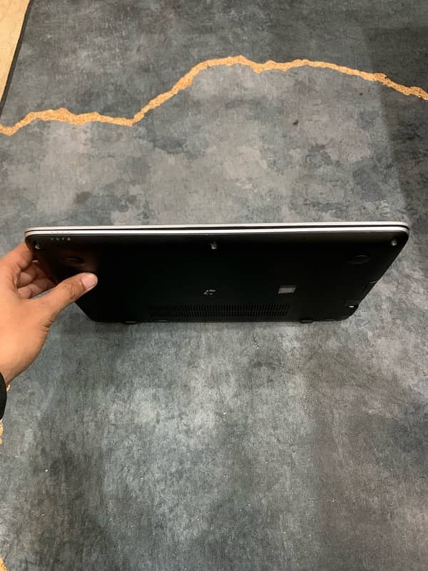 HP Elite book 840 G3 4