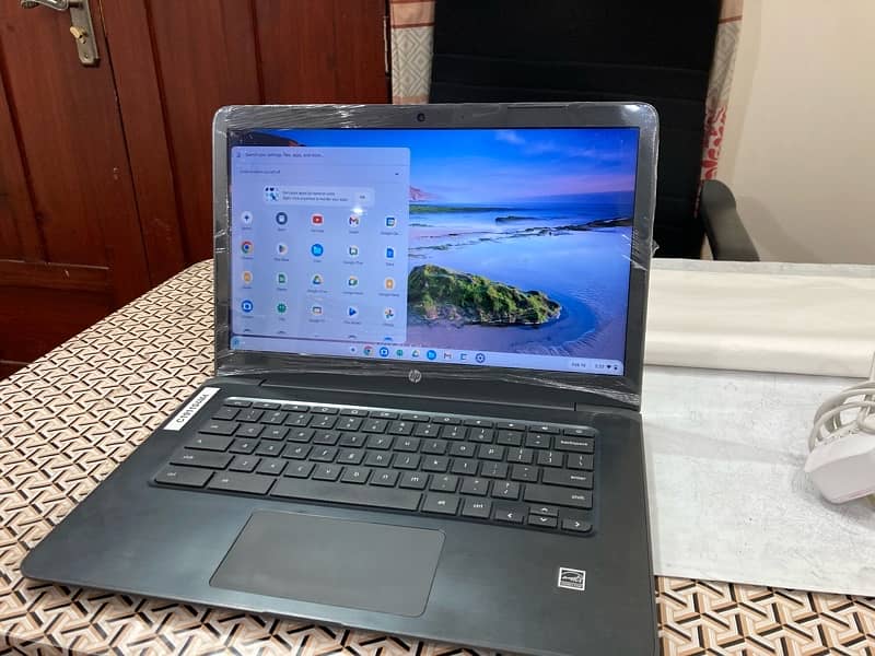 HP Chromebook touchscreen 14 inches 1