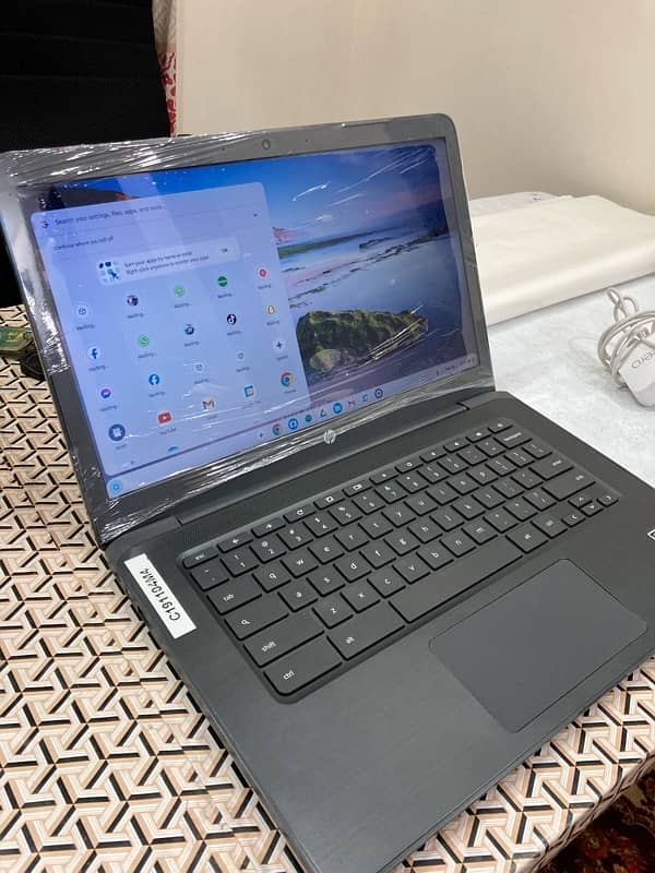 HP Chromebook touchscreen 14 inches 6