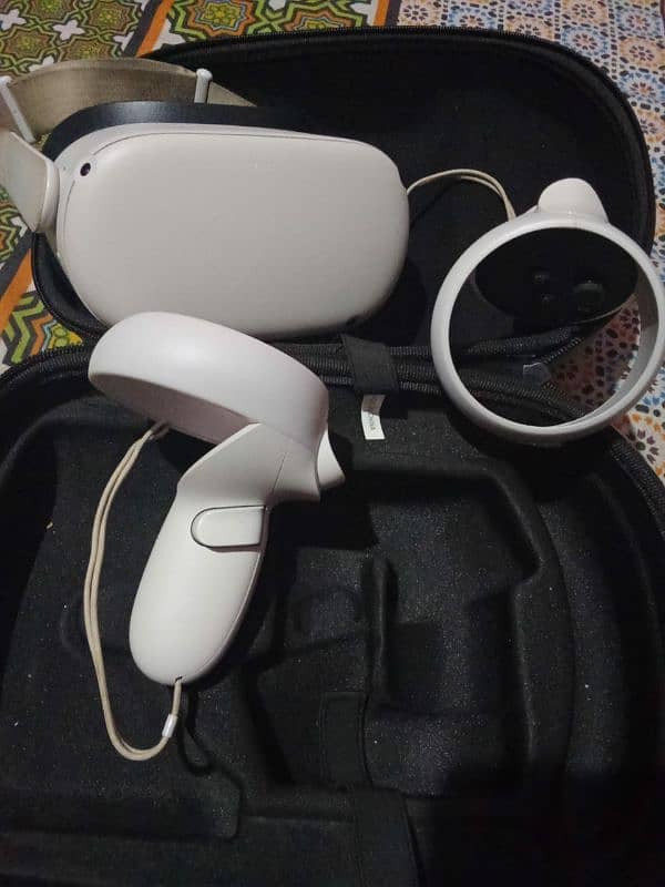 OCULUS META QUEST 2 128GB WITH BAG 3