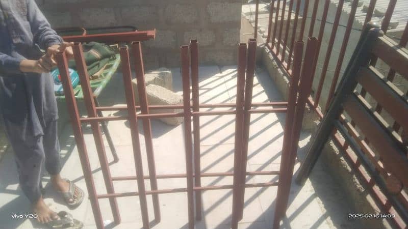 Single iron bed used 3