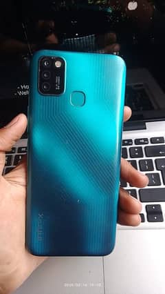 infinix smart 6 3/64 10/8 condition with box