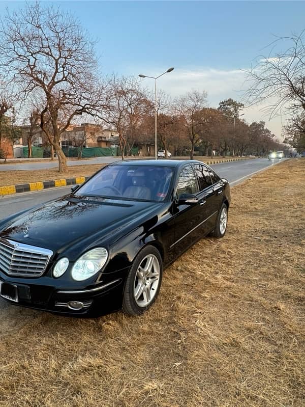 Mercedes E320 1